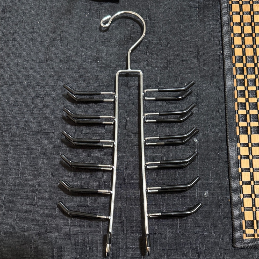 Multi-Tie and Belt Organizer Hanger - Black